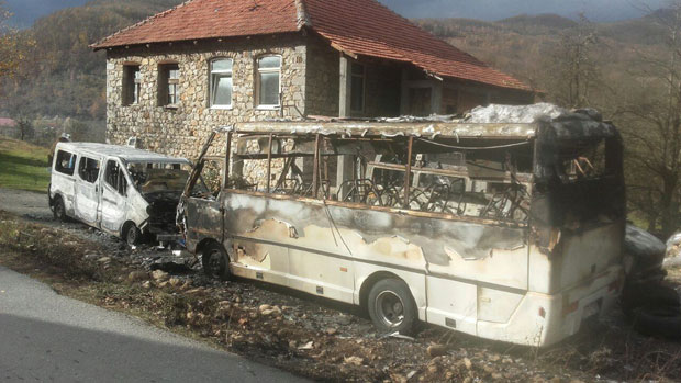 Аутомобили у Беранама као буктиње